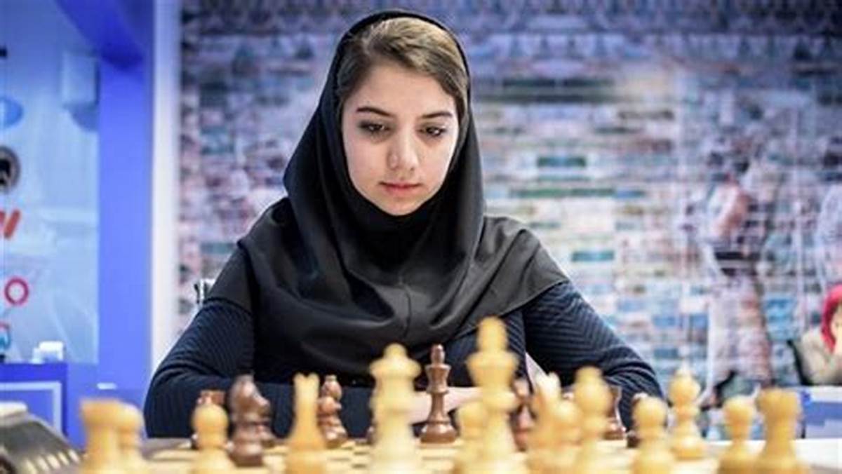 Women chess